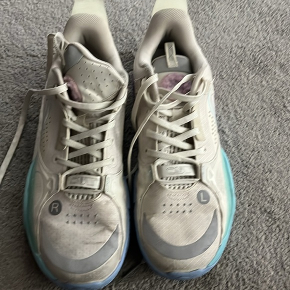 Poison Lining Wade All City cotton candy basketball shoes - Picture 2 of 5